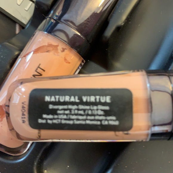 Sephora Divergent Multipiece Collectors Makeup Kit - Picture 14 of 16